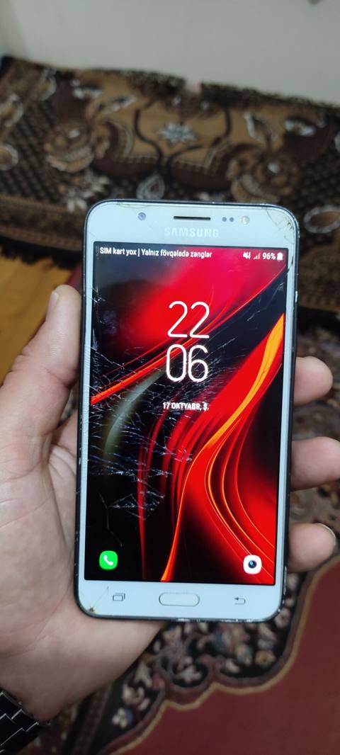 Samsung Galaxy J7 2016, 16 GB, rəng - Gümüşü, İki sim kartlı — Дигях
