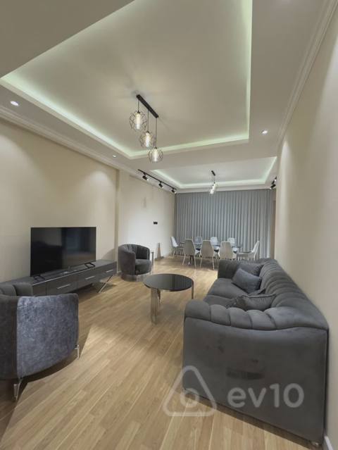 4 otaqlı mənzil, 165 m², Həmdəm Ağayev küç — kirayə — Баку