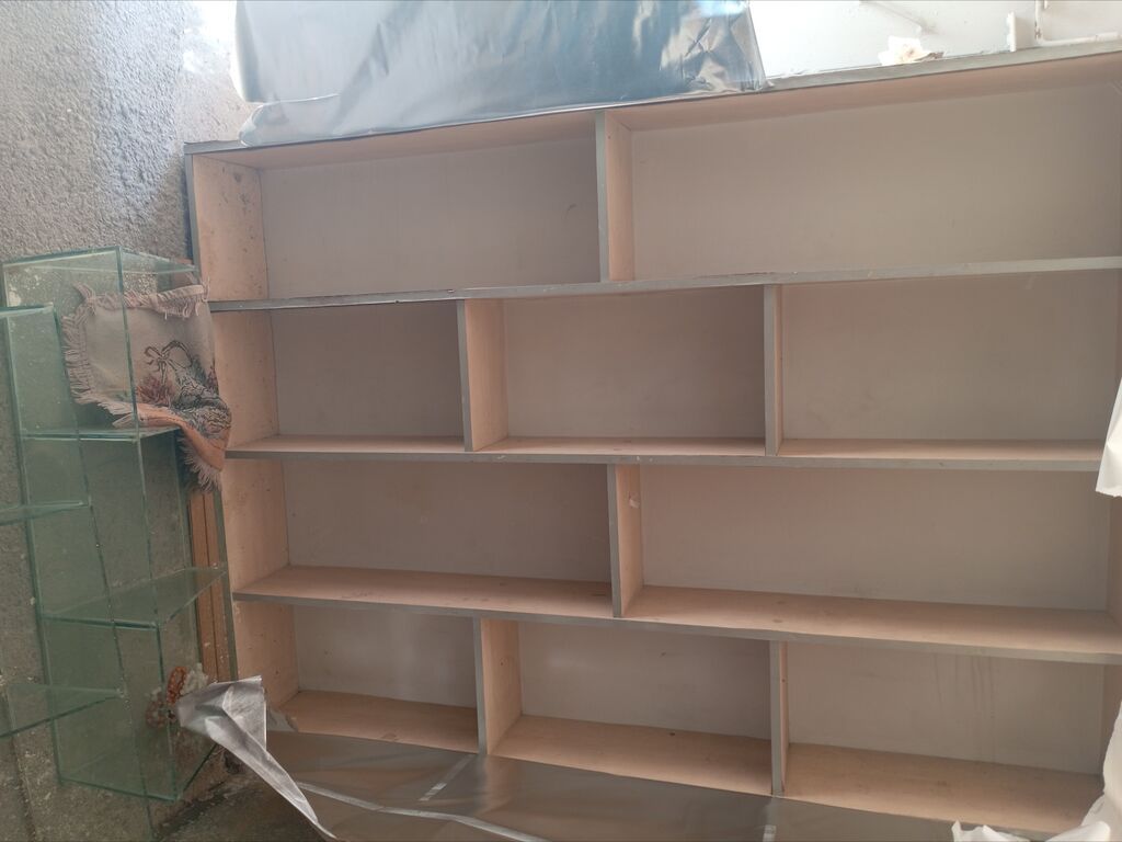 Açıq rəngli çoxbölməli rəf sistemi - Material: ağac/LDSP tipli panel — Rəflər, Bakı (2)