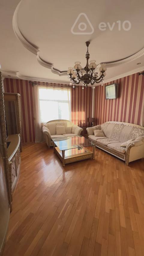 3 otaqlı mənzil, 105 m², Vaqif küçəsi — kirayə — Баку