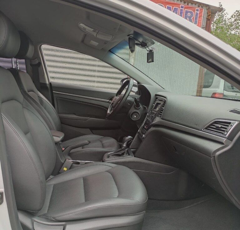 Hyundai Avante, 2017 il, 199000 km, 1.6 L 77-VG-654 — Avtomobillər, Bakı (9)