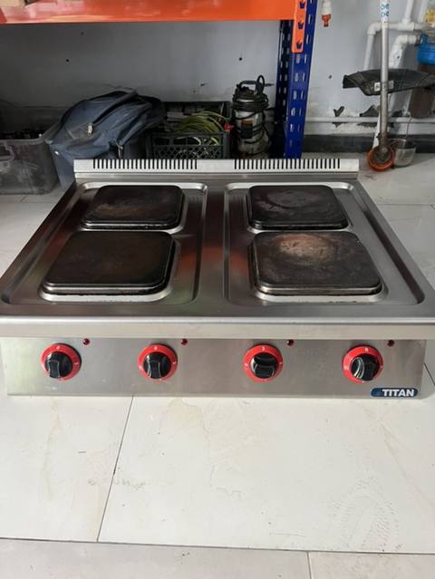 Elektrik soba, Yemək üçün, İşlənmiş — 500 ₼ · Baku · İsitmə avadanlığı Elektrik soba, Yemək üçün, İşlənmiş — Baku