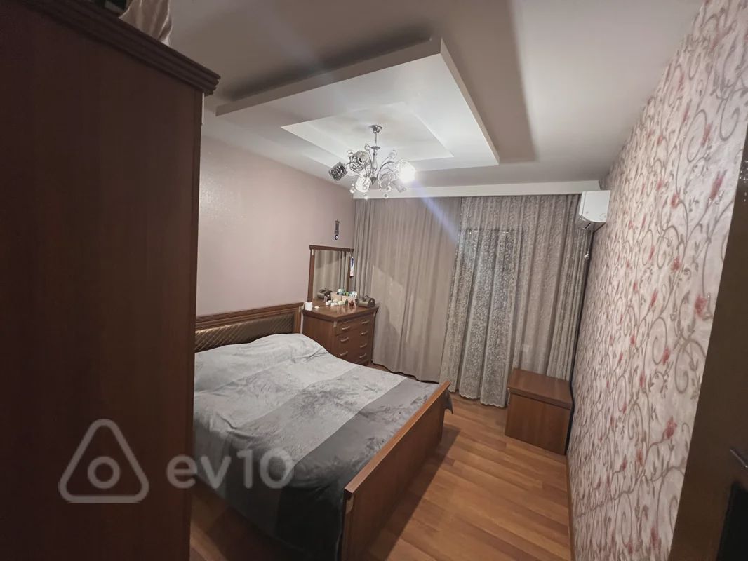 For sale: 3-room apartment (old building), 75 m² — Mənzil, Bakı (11)