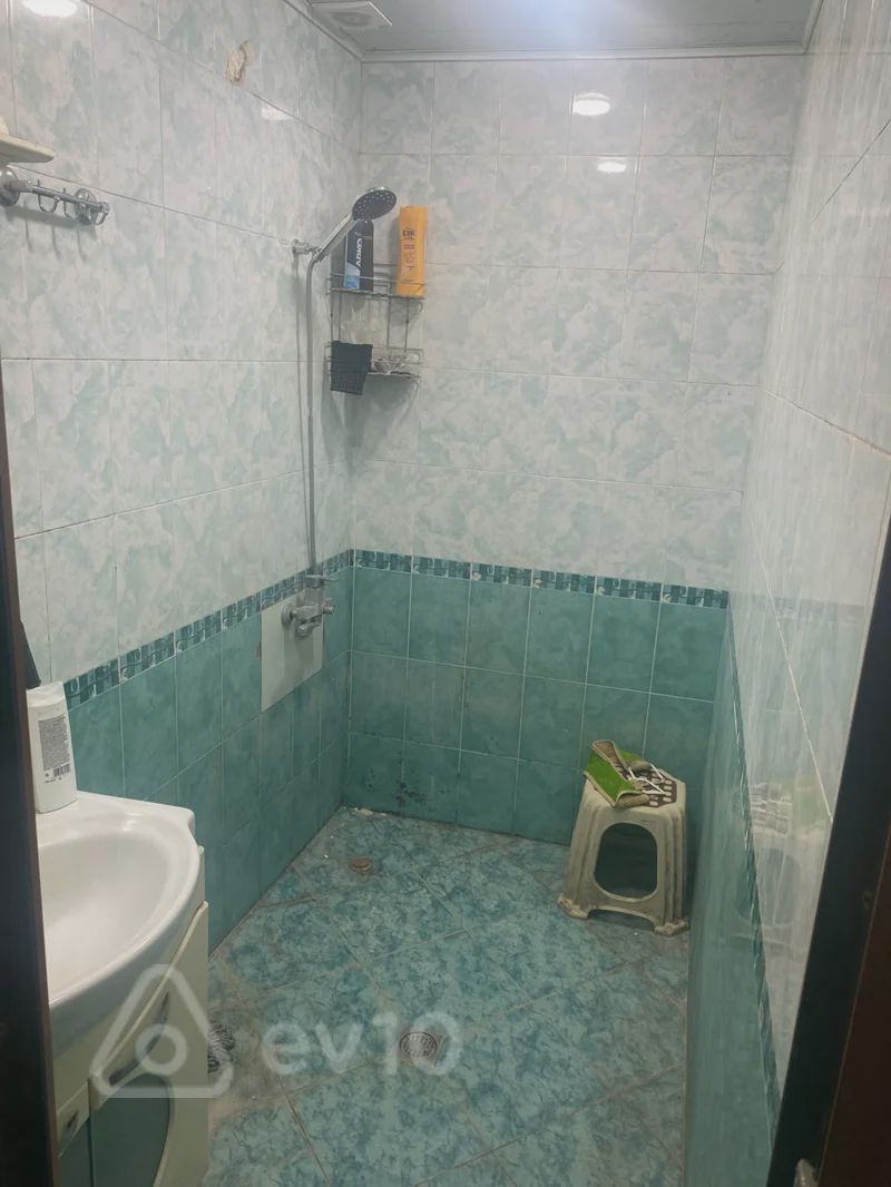 For sale: 2-room apartment (old building), 60 m² — Mənzil, Bakı (6)