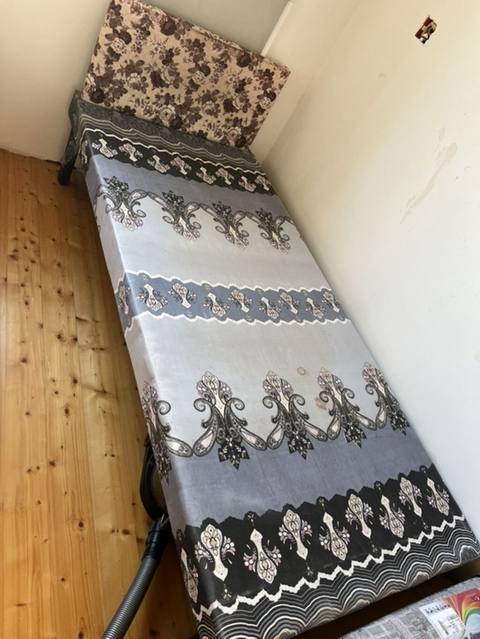 Tək nəfərlik çarpayı - Ölçü: təxmini 90×190 sm (tək nəfərlik) — Дигях