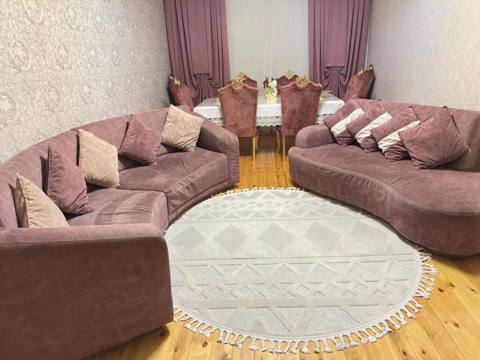 2 eded divan 200 azn satılır açılmır, baza yoxdu ölçü Yumuru 3 m tek — 200 ₼ · Джейранбатан · Divanlər 2 eded divan 200 azn satılır açılmır, baza yoxdu ölçü Yumuru 3 m tek — Джейранбатан