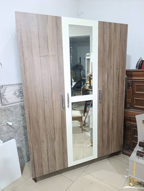 satılır: 3 qapılı paltar dolabı - Qiymət: 250 AZN - Ölçülər — Asya — Mebel