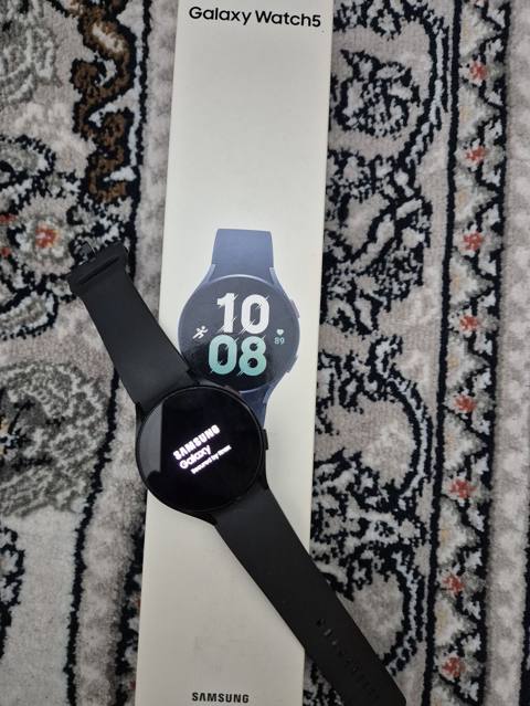 Samsung Galaxy Watch5 ağıllı saat - Model: Galaxy Watch5 (qutu — Sumgayit
