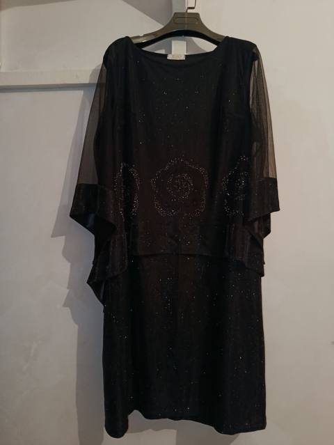 Qara ziyafət paltarı - Rəng: qara, xırda parıltılarla - Model: boş — 55 ₼ · Bakı · Axşam paltarları Qara ziyafət paltarı - Rəng: qara, xırda parıltılarla - Model: boş — Bakı