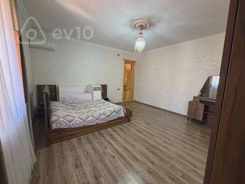 6 otaqlı həyət evi, 220 m², Sahil kucesi — 220 000 ₼ · Баку · Ev, villa 6 otaqlı həyət evi, 220 m², Sahil kucesi — Баку