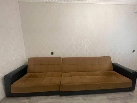 şəkildə divan və yazı masası satılır. Geniş, rahat və — 150 ₼ · Baku · Yumşaq mobilya dəstləri şəkildə divan və yazı masası satılır. Geniş, rahat və — Baku