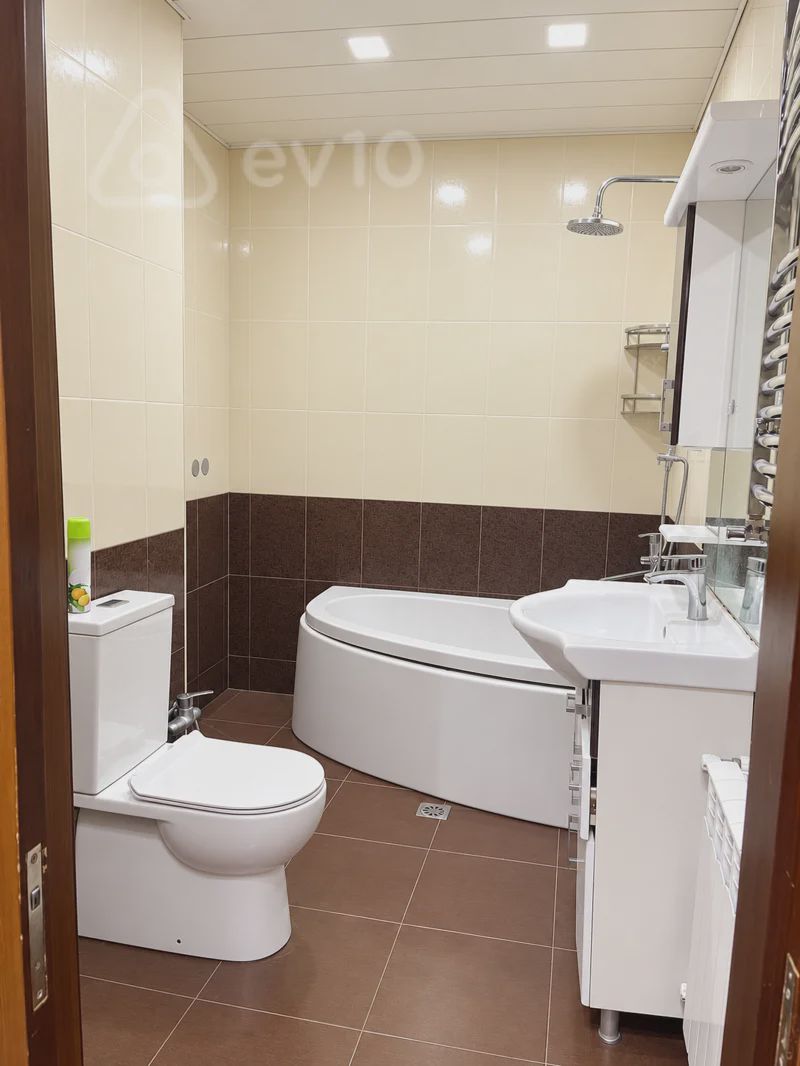 For sale: 2-room apartment (new building), 65 m² — Mənzil, Bakı (9)