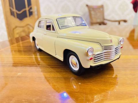 Pobeda modeli kolleksiya 1:24 ölçü.rul və qabag bufer yoxdur.model özü — Баку
