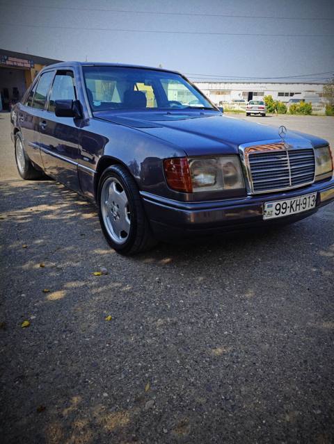Mercedes-Benz 200: 2 l 1990 il Sedan — Sumgayit