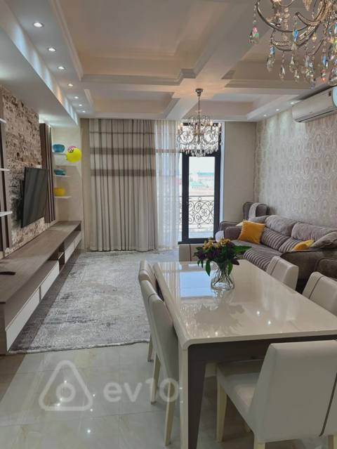 3 otaqlı mənzil, 110 m², Mərkəzi Bulvar küç. — kirayə — Sevinc Xanım — ბინა