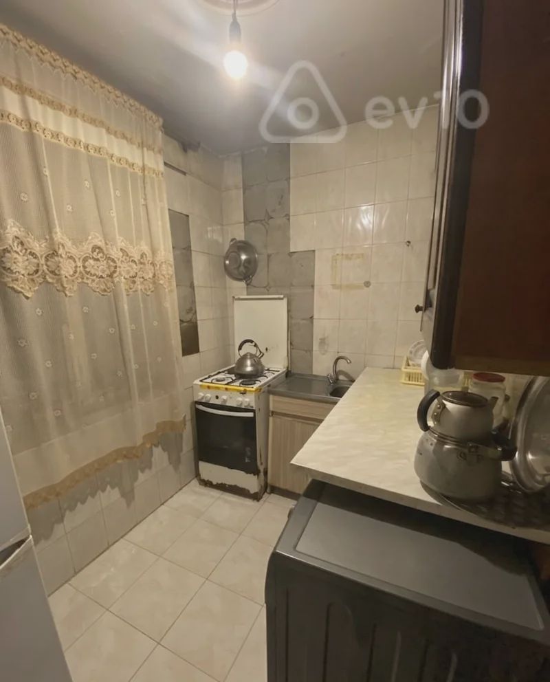 For sale: 3-room apartment (old building), 70 m² — Mənzil, Bakı (5)