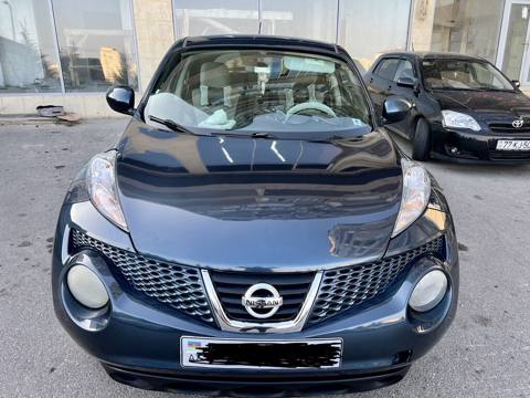 Nissan Juke: 1.6 l 2011 il Krossover — Baku