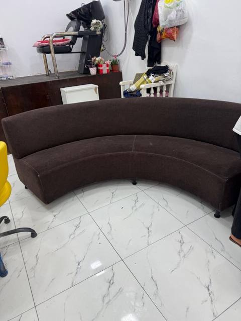 Künc divan 60 Azn. Salon üçün uyğundur. Ünvan Masazır. Nərgiz 0323 — Vasitəçi Nərgiz — Дивандар (Жумшак эмерек)
