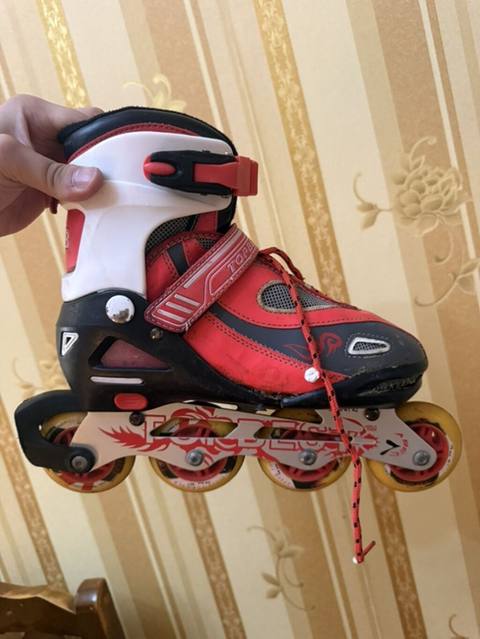Təkərli konki (inline skate) 38 razmer - Rəng: qırmızı/qara, ağ — 10 ₼ · Баку · Rol konkilər Təkərli konki (inline skate) 38 razmer - Rəng: qırmızı/qara, ağ — Баку