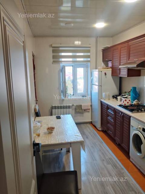 Satılır 4 otaqlı Bina evi menzil (Köhnə tikili), 90 m², 18-ci mikrorayon — 125 000 ₼ · 4 комн. · 90 м² · 8/9 этаж · Сумгайыт · Mənzil Satılır 4 otaqlı Bina evi menzil (Köhnə tikili), 90 m², 18-ci mikrorayon — Сумгайыт