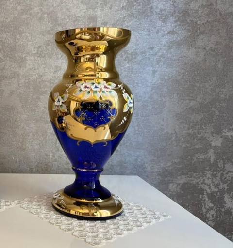 Bir vaza, Bogem şüşəsi — Масазыр