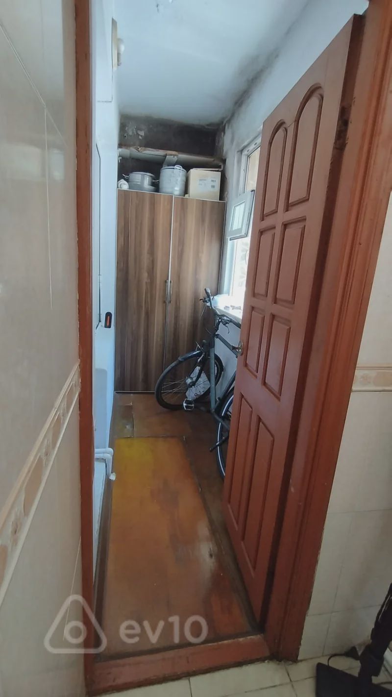 For sale: 3-room apartment (old building), 80 m² — Mənzil, Bakı (8)