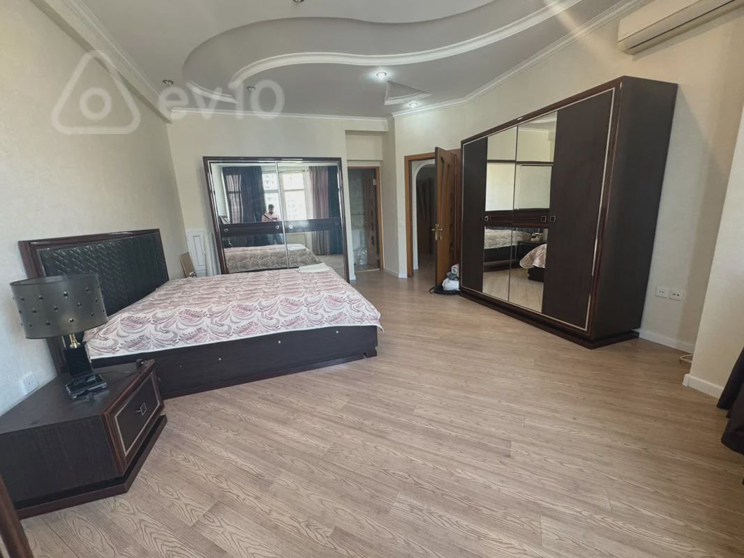 For sale: 4-room apartment (new building), 180 m² — Mənzil, Bakı (12)