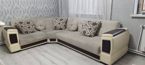 Kunc divan 180 Azn. Achilir. Baza var. Olchu deqiq bilinmir. Shirin x — Baku