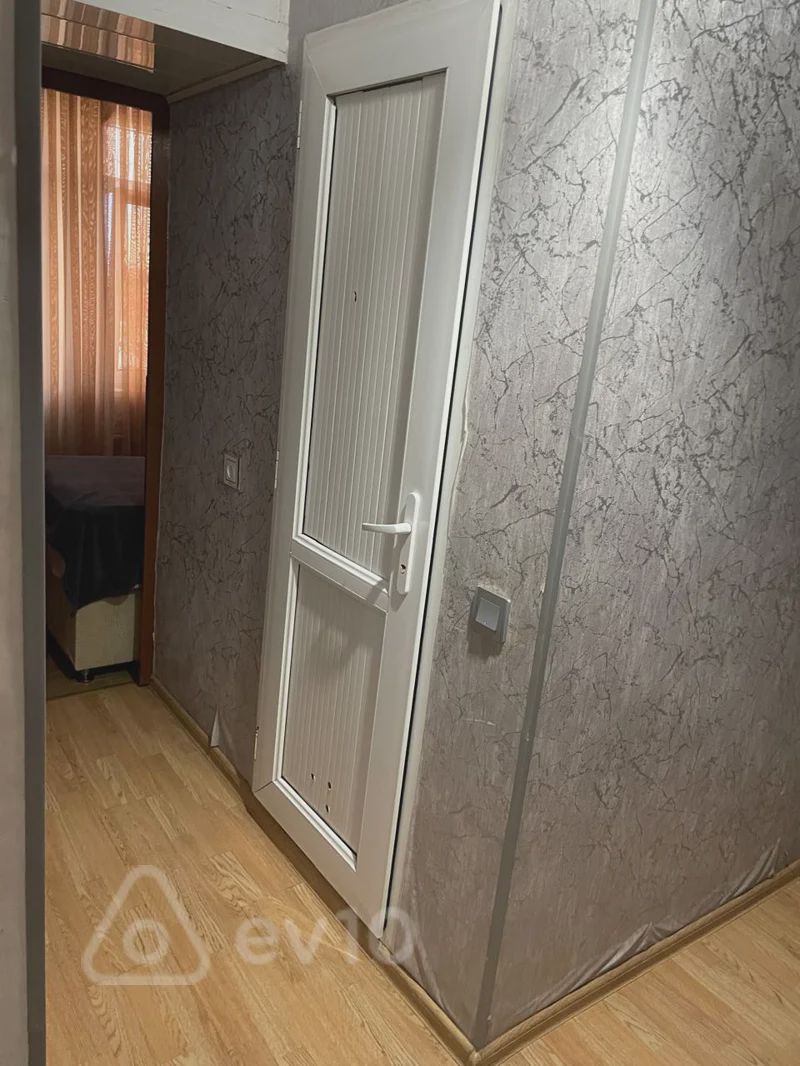 For rent: 2-room apartment (old building), 50 m² — Mənzil, Bakı (8)