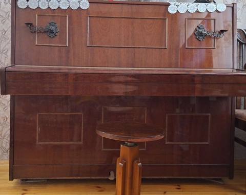 3 pedallı “Belarus” piano stulu ilə birgə. Mingəçevirdədir — 600 ₼ · Баку · Pianino və digər klaviş alətləri 3 pedallı “Belarus” piano stulu ilə birgə. Mingəçevirdədir — Баку