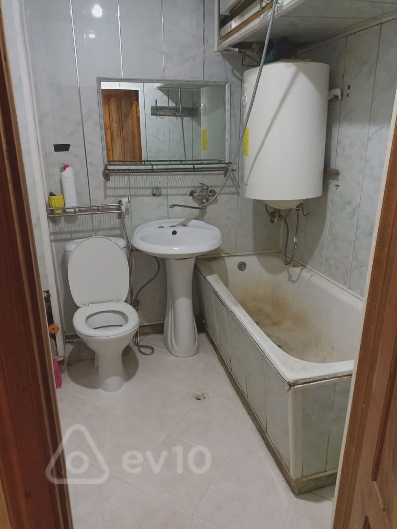 For rent: 2-room apartment (old building), 41 m² — Mənzil, Bakı (5)