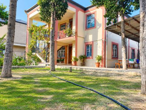 Satılır: Həyət evi, 280 m², 7 sot — 19-cu Dənizkənarı küçəsi — 305 000 ₼ · 5+ бөлмө · 280 m² · 7 сотых · Баку, Xətai · Ev, villa Satılır: Həyət evi, 280 m², 7 sot — 19-cu Dənizkənarı küçəsi — Баку