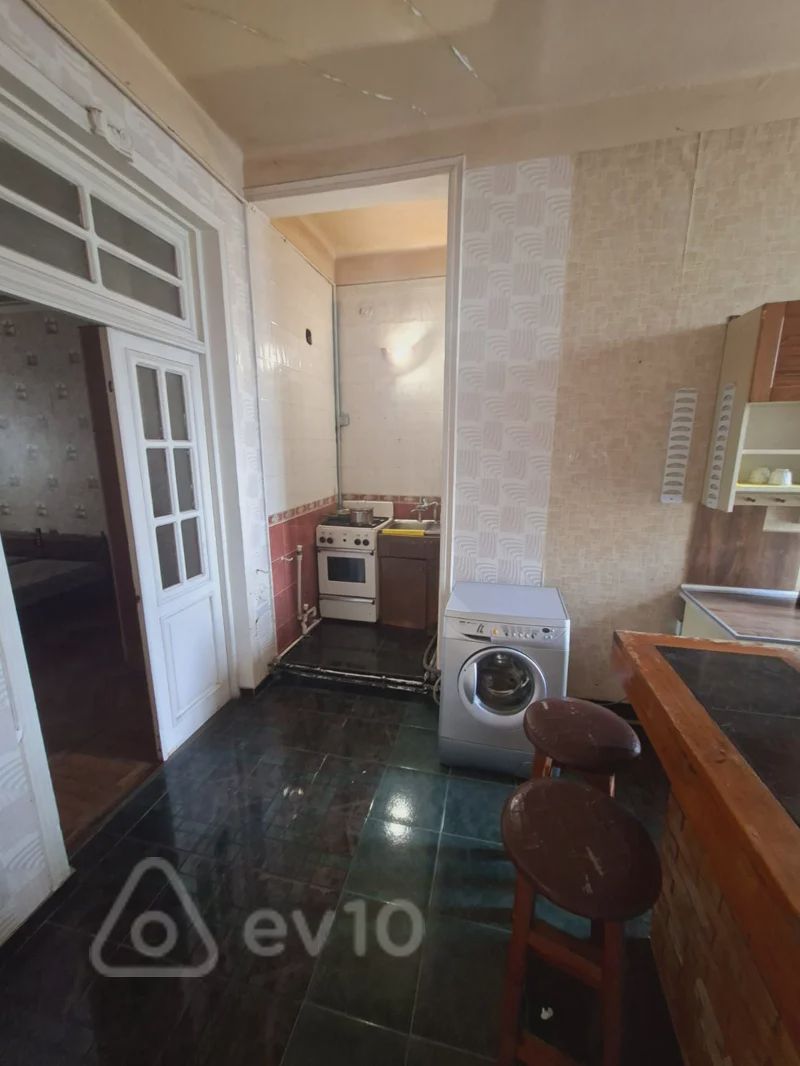 For sale: 1-room apartment (old building), 32 m² — Mənzil, Bakı (3)