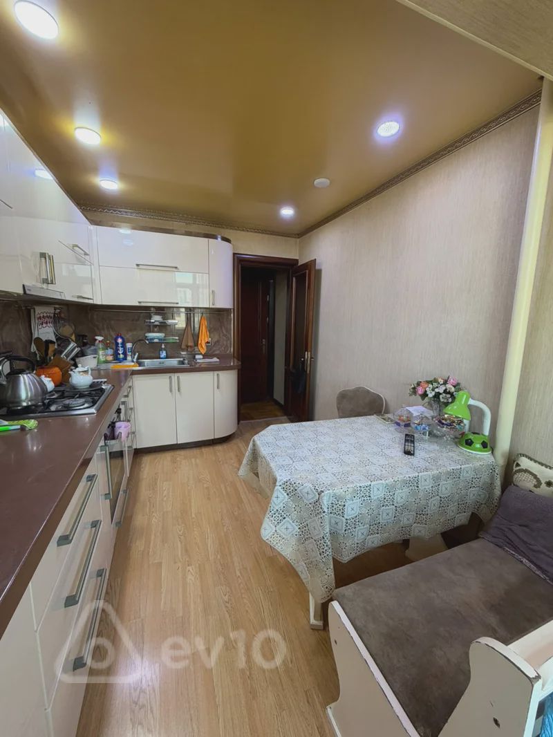 For sale: 3-room apartment (old building), 90 m² — Mənzil, Bakı (4)