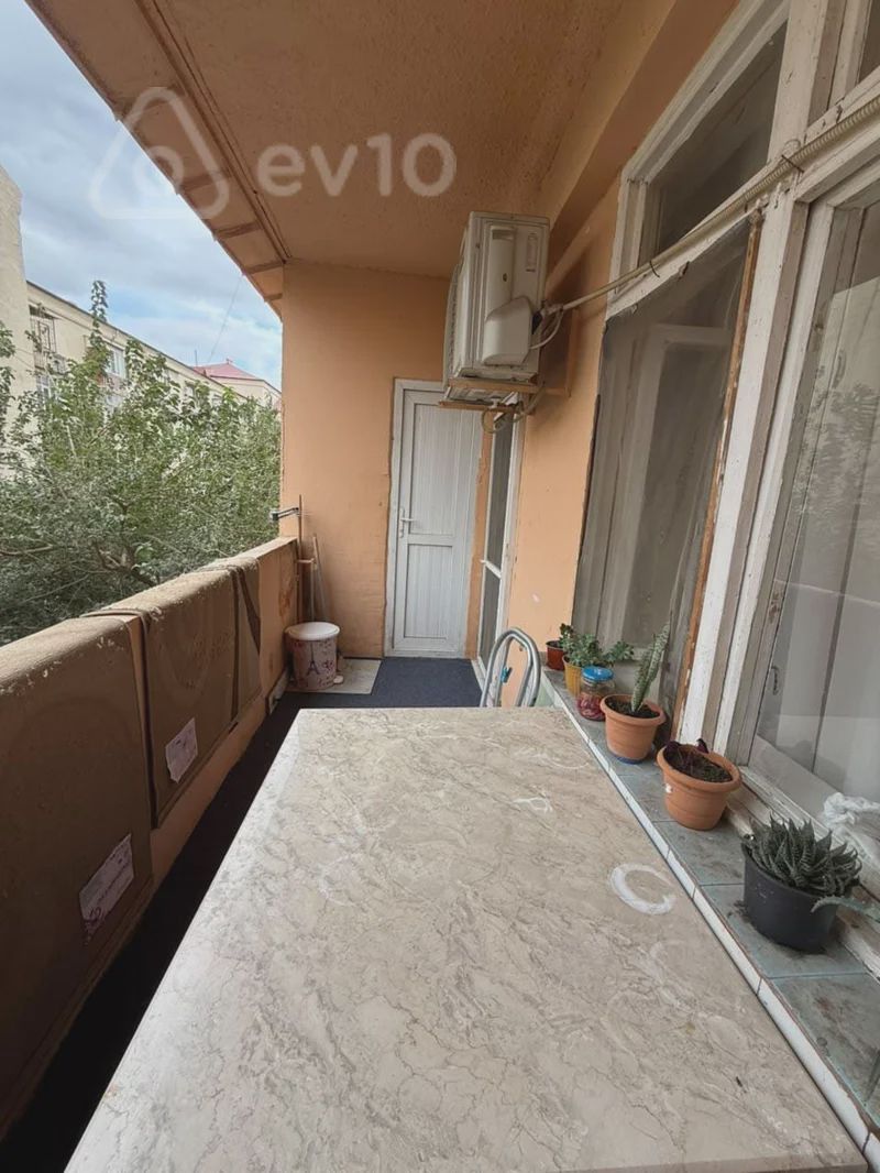 For sale: 3-room apartment (old building), 103 m² — Mənzil, Bakı (10)