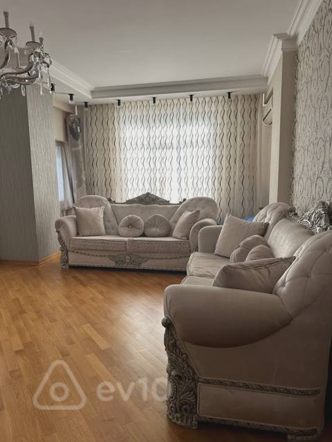 4 otaqlı mənzil, 212 m², elmler metro — kirayə — 1 400 ₼ · 4 бөлмө · 212 m² · 5/18 кабат · Баку, Yasamal · Mənzil 4 otaqlı mənzil, 212 m², elmler metro — kirayə — Баку