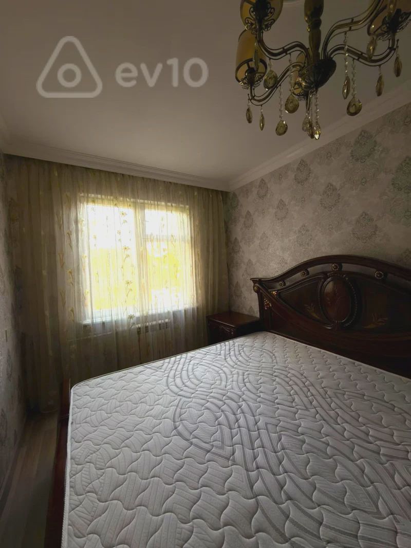 For sale: 2-room apartment (old building), 50 m² — Mənzil, Bakı (6)