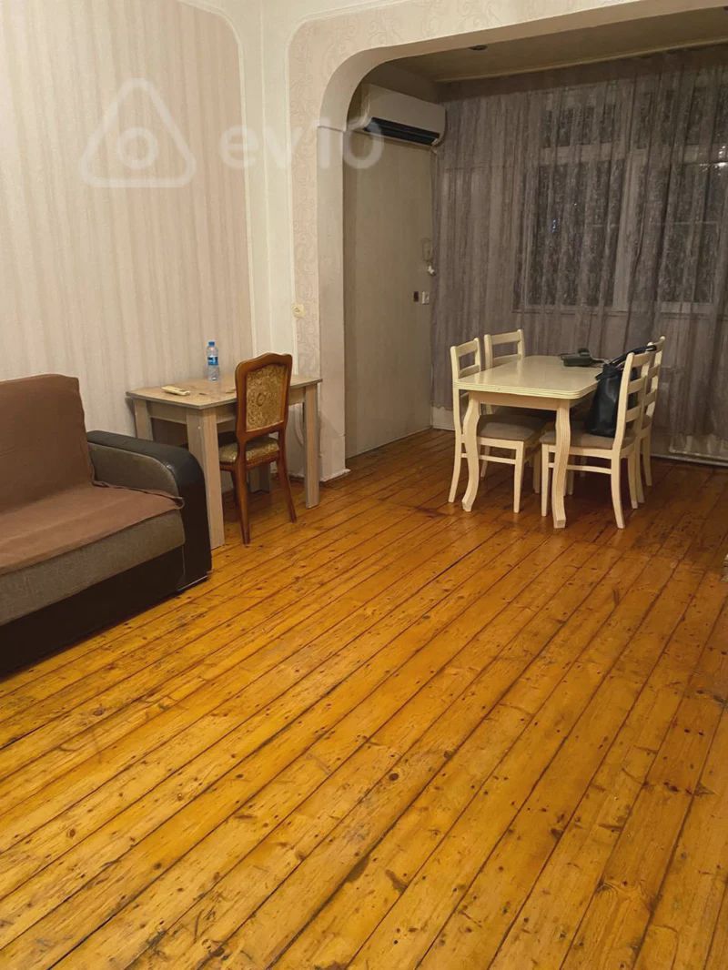 For sale: 2-room apartment (old building), 40 m² — Mənzil, Bakı (2)