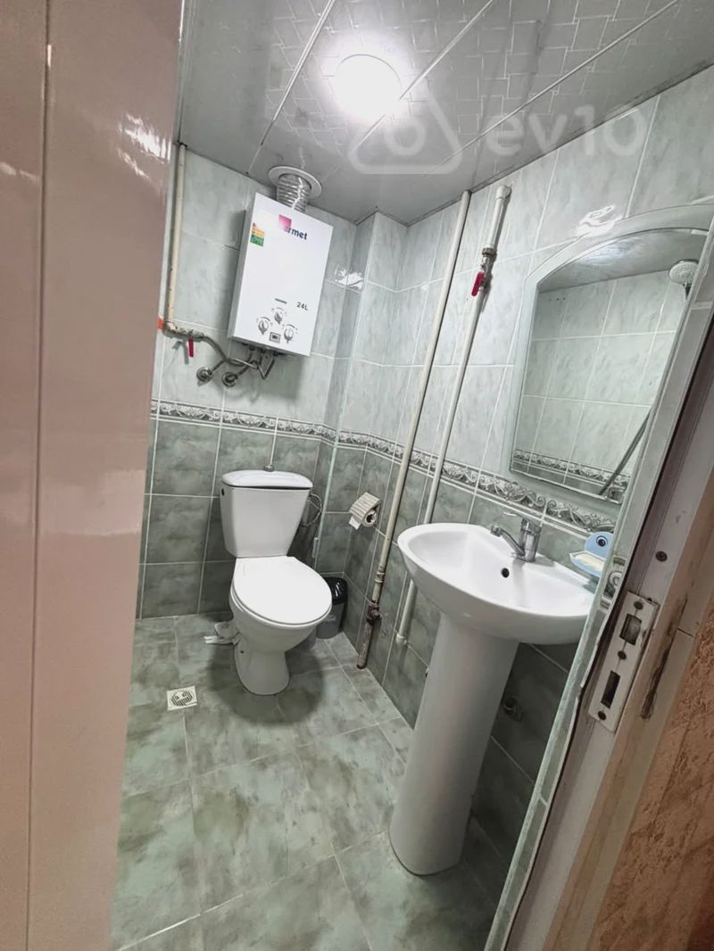 For rent: 1-room apartment (old building), 42 m² — Mənzil, Bakı (6)