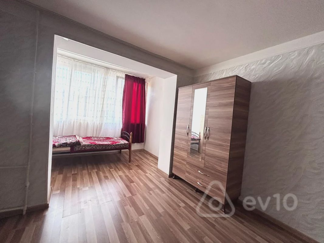For rent: 1-room apartment (old building), 42 m² — Mənzil, Bakı (3)