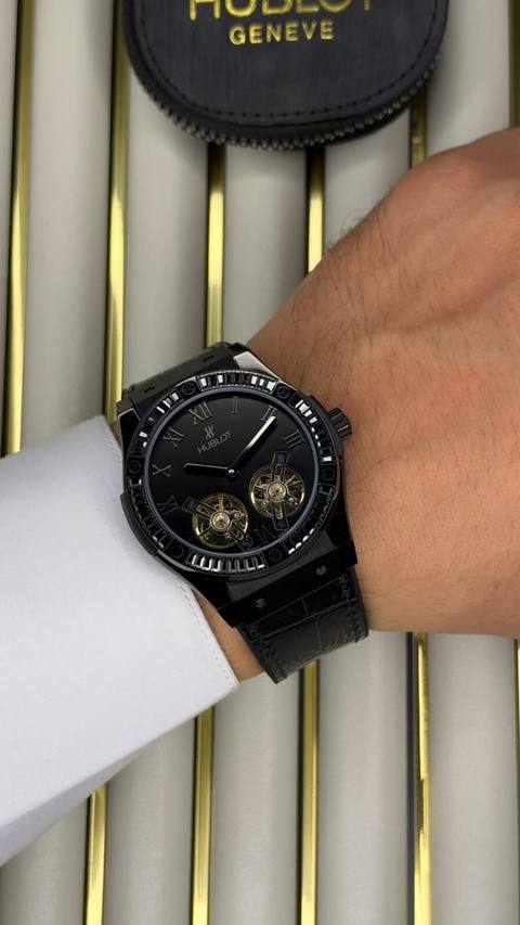 Yeni, Qol saatı, Hublot, rəng - Qara — Баку