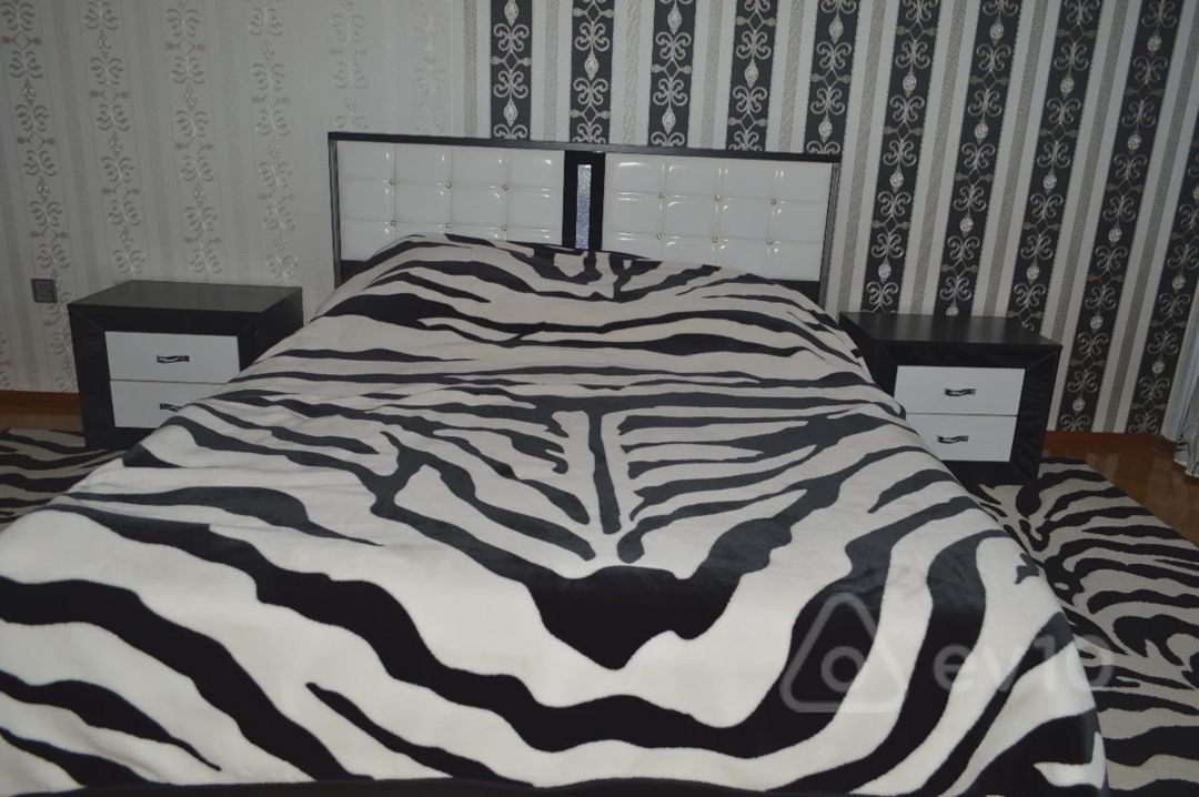 For rent: 4-room apartment (new building), 160 m² — Mənzil, Bakı (11)