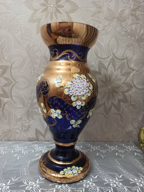 Bir vaza, Bogem şüşəsi — Baku