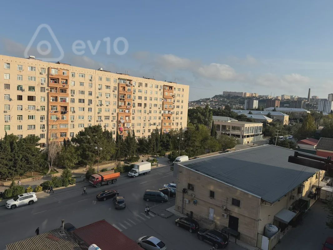 For sale: 4-room apartment (old building), 100 m² — Mənzil, Bakı (7)