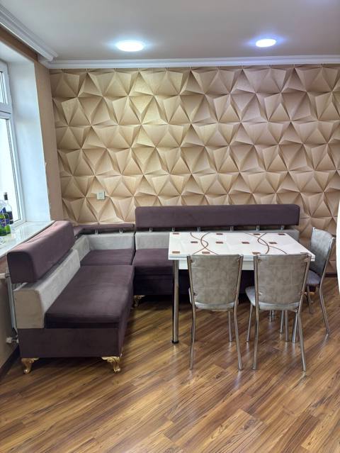 Satılır Metbex masa ve divan desti 350azn tam ideal — Дигях