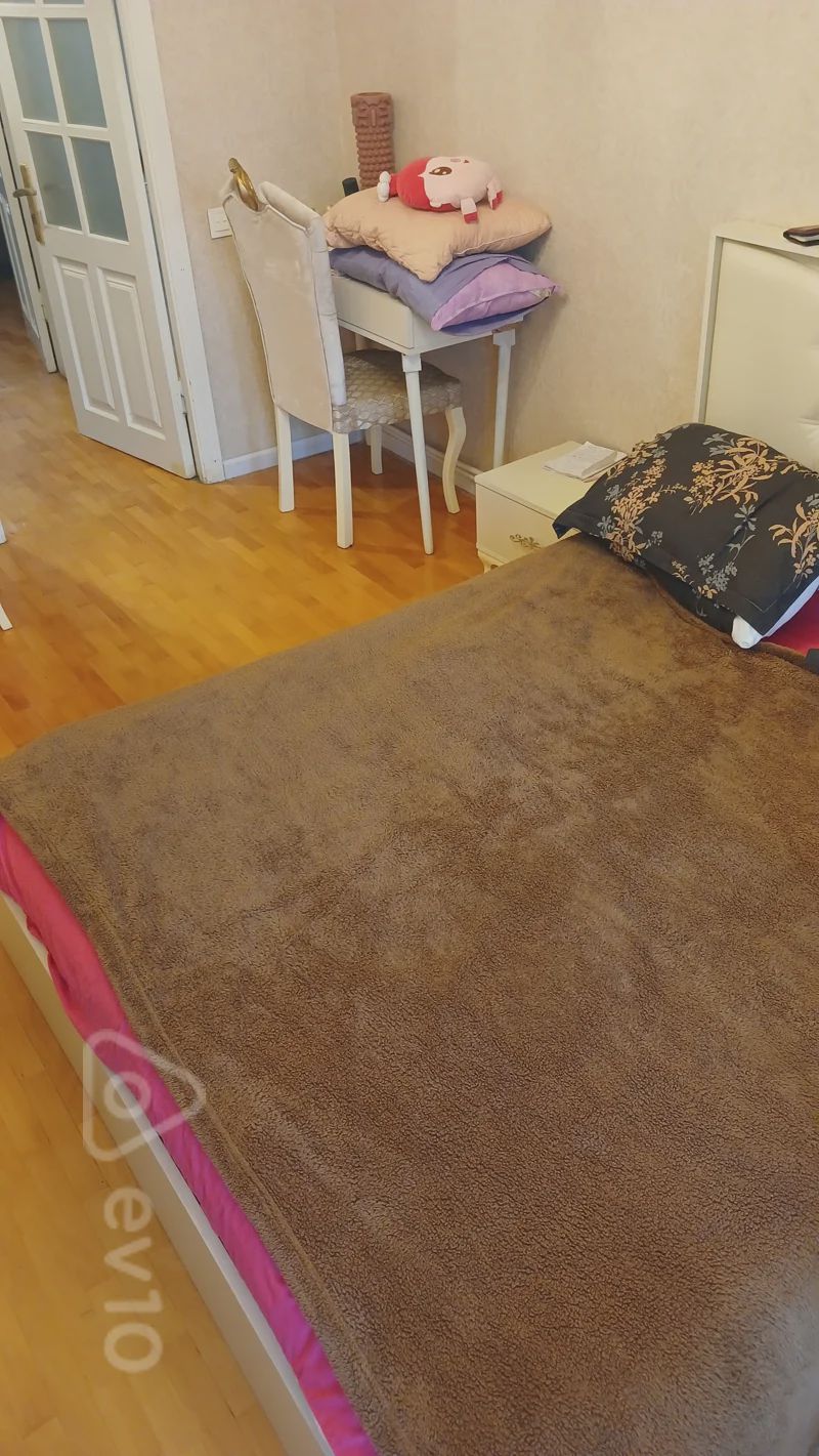 For sale: 2-room apartment (old building), 65 m² — Mənzil, Bakı (9)