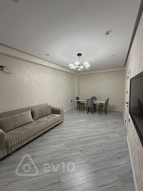 3 otaqlı mənzil, 100 m², Qara Qarayev prospekti — kirayə — Zaman Bəy