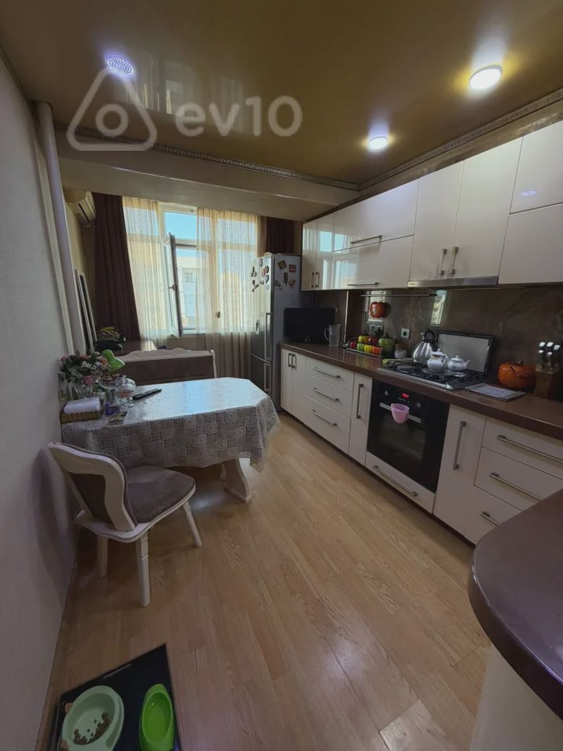 For sale: 3-room apartment (old building), 90 m² — Mənzil, Bakı (11)