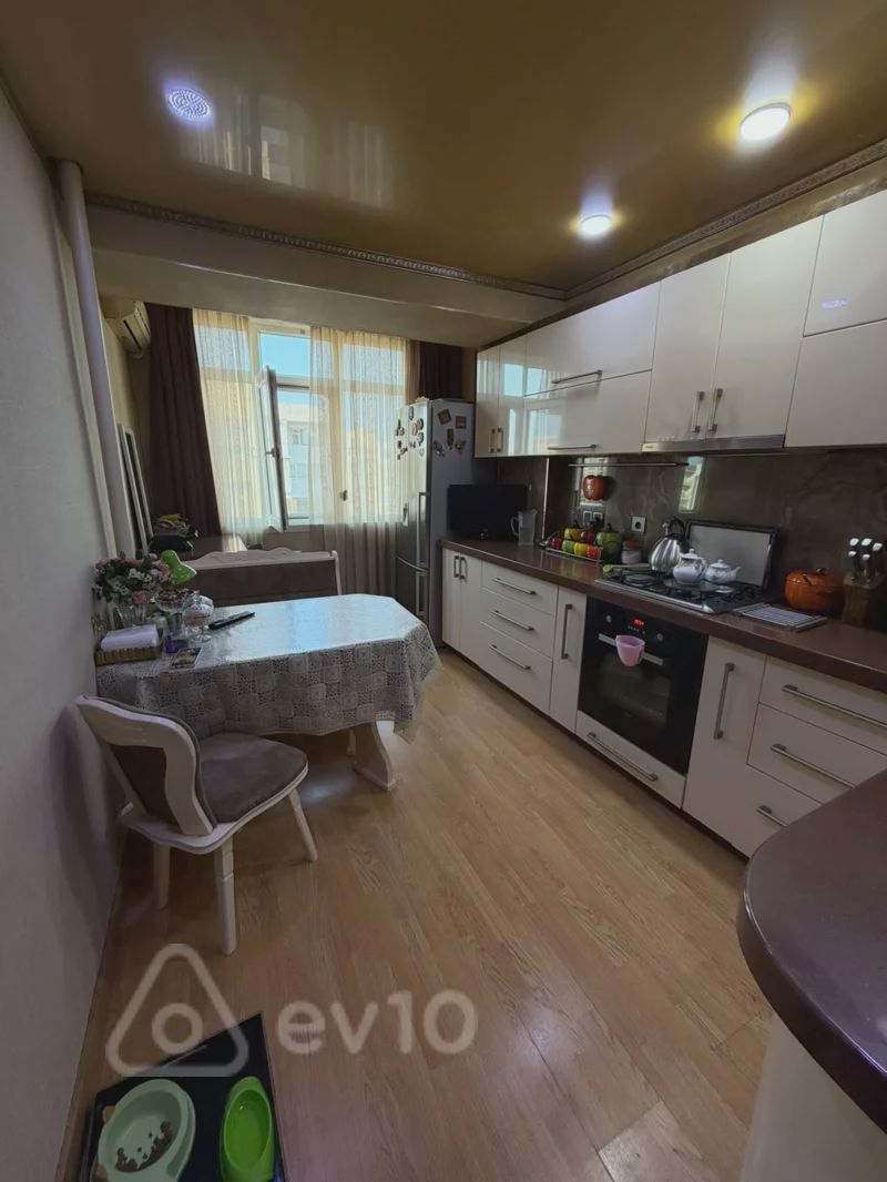 For sale: 3-room apartment (old building), 90 m² — Mənzil, Bakı (3)