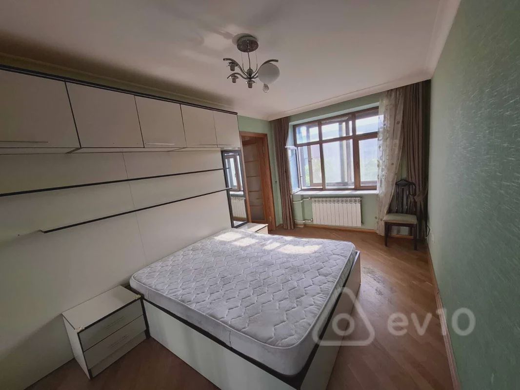 For sale: 4-room apartment (old building), 102 m² — Mənzil, Bakı (7)